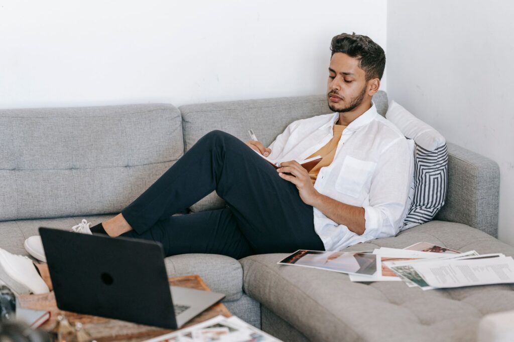 Online Business am Schreibtisch planen