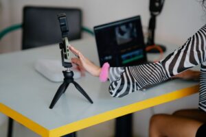 KI Videos erstellen und Szenen auf einem Storyboard planen
