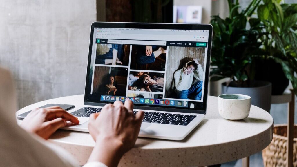 WordPress Bilder komprimieren und Dateigröße am Laptop prüfen