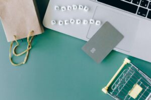 Sparen mit Coupon Seiten und Rabattcode beim Einkauf prüfen
