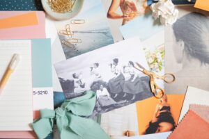 Content Säulen entwickeln mit geordneten kreativen Materialien