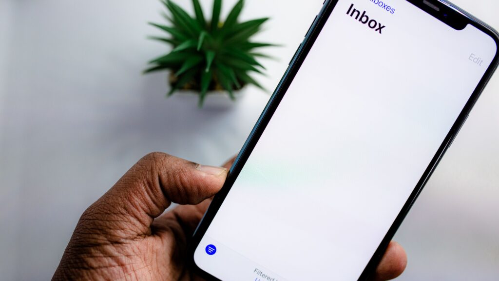 Newsletter Testversand durchführen und Posteingang auf dem Smartphone prüfen